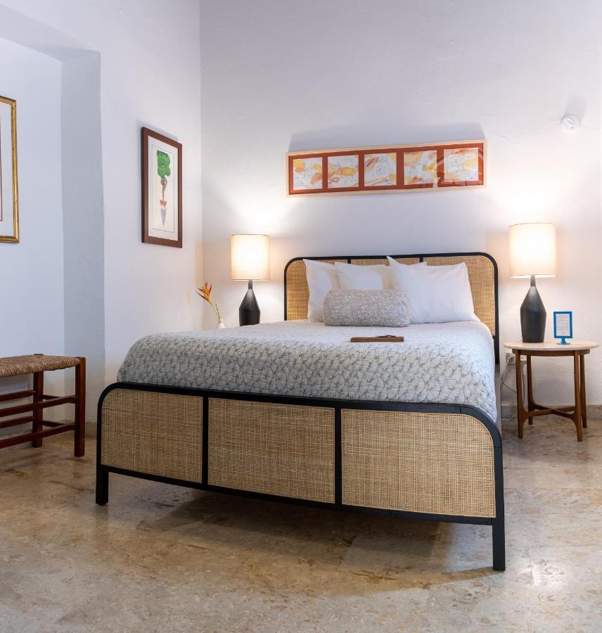 Deluxe Room,1376207417:JPEG